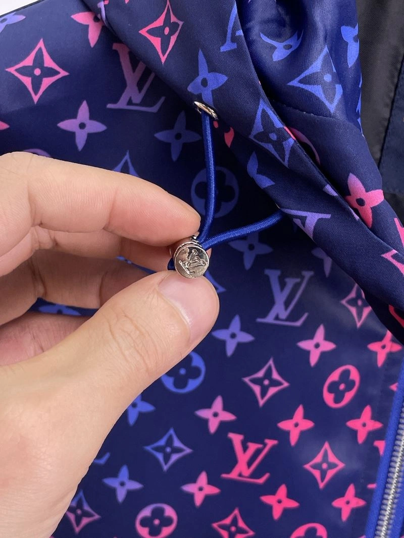 OdorResistant Louis Vuitton Outwear 136685