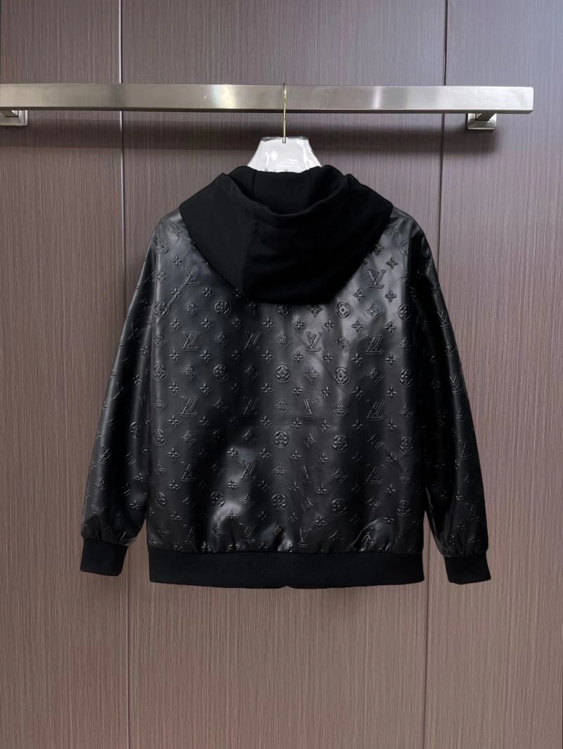Louis Vuitton Outwear Chic 136682