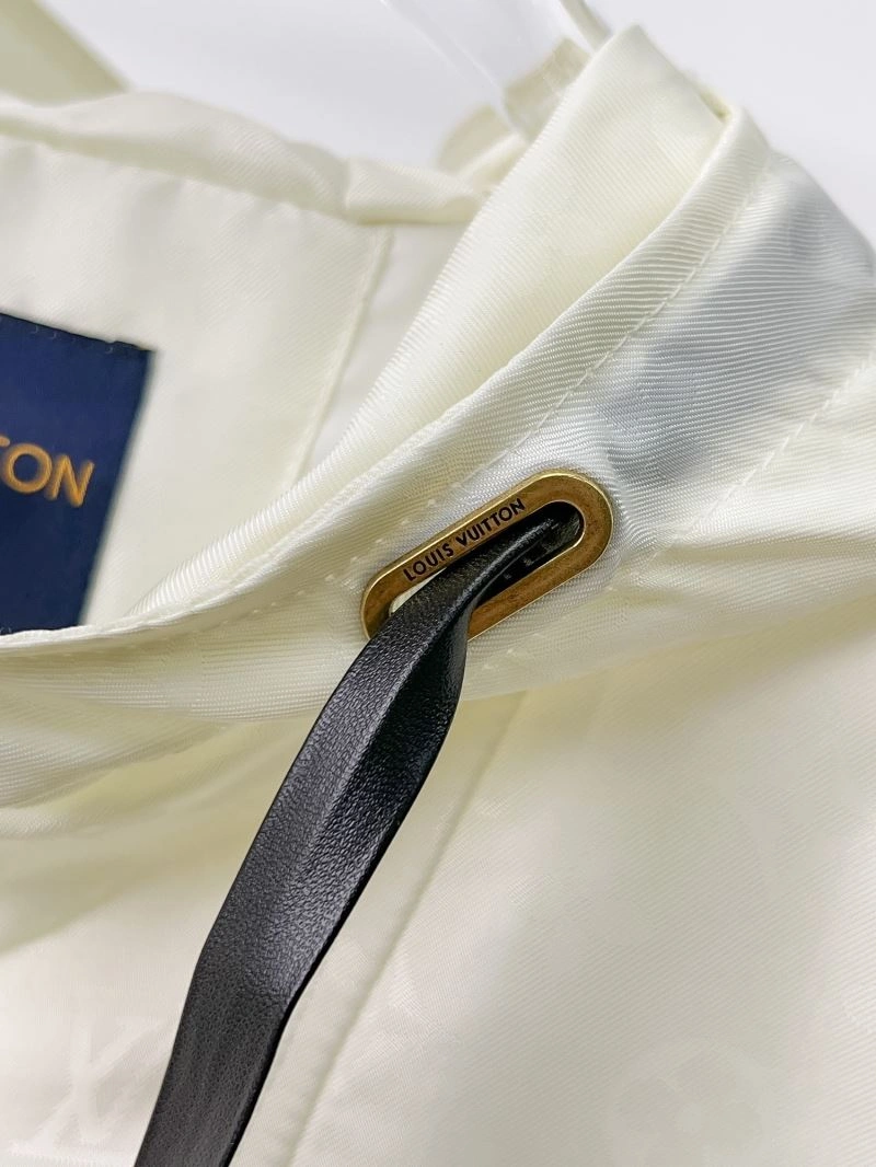 Louis Vuitton Outwear ZeroBulk 136683