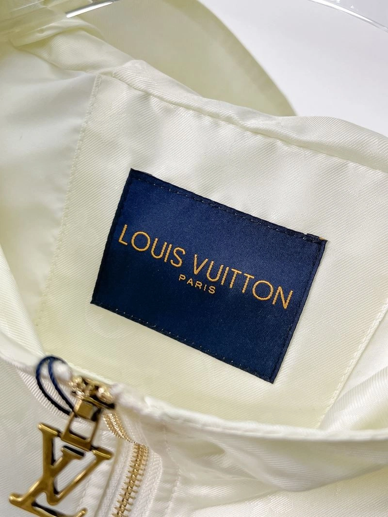 Louis Vuitton Outwear ZeroBulk 136683