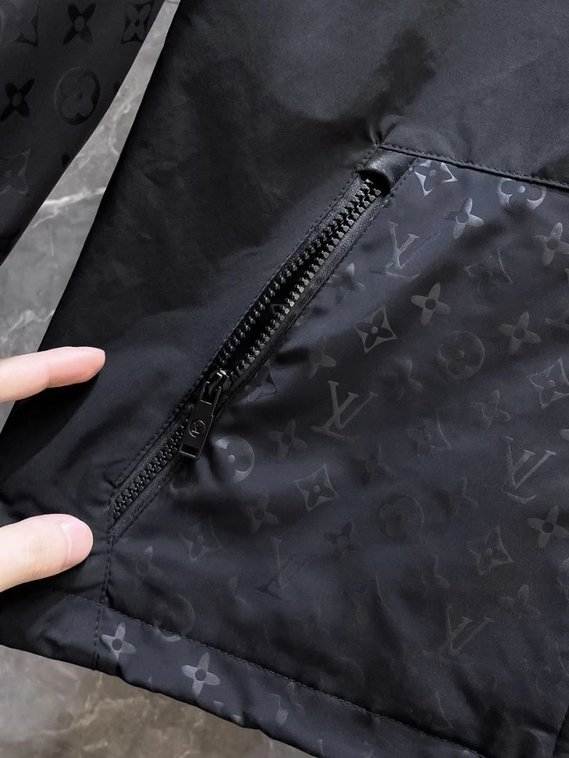 FashionForward Louis Vuitton Outwear 136678