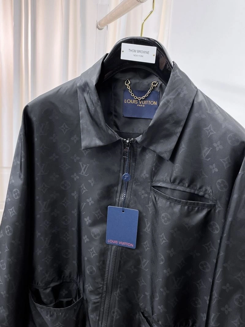 Louis Vuitton Outwear Elegant 136680