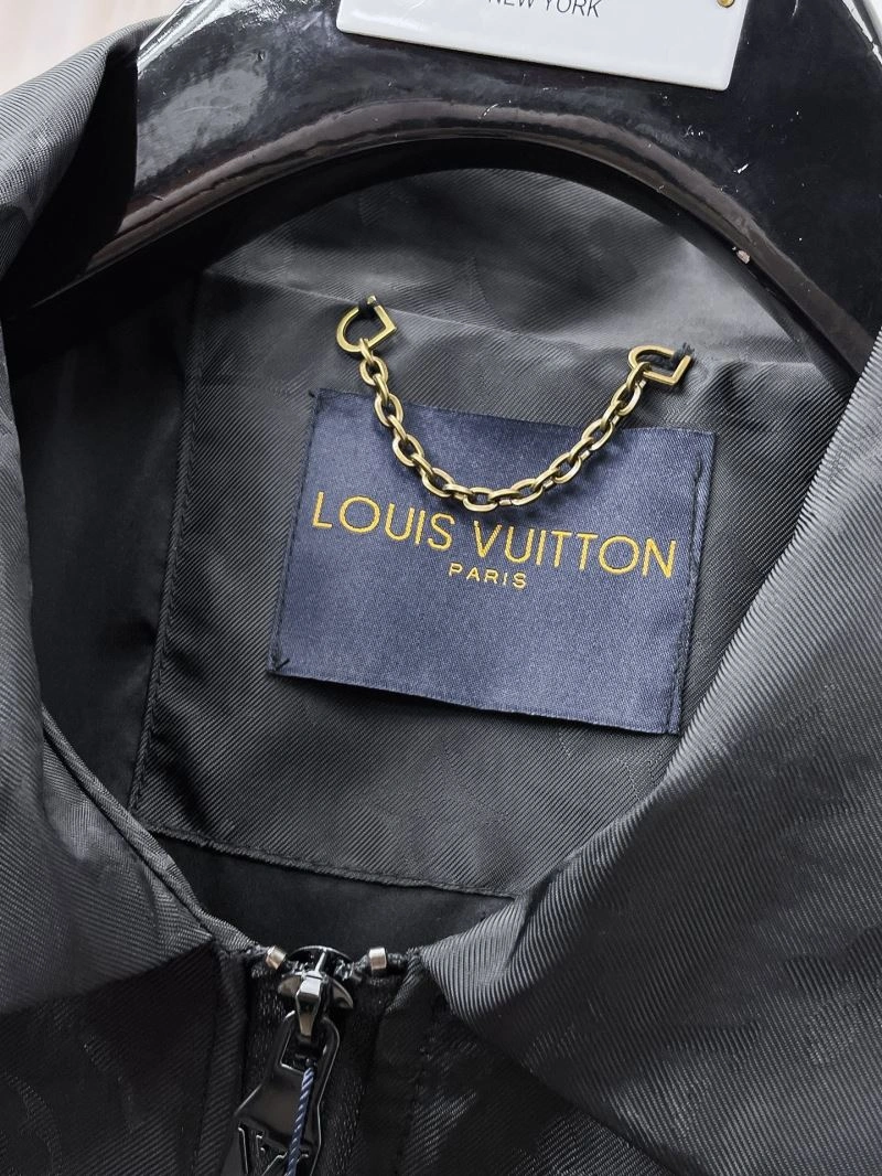 Louis Vuitton Outwear Elegant 136680