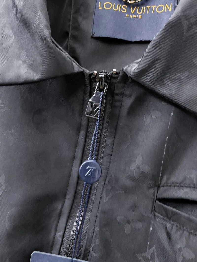 Louis Vuitton Outwear Elegant 136680