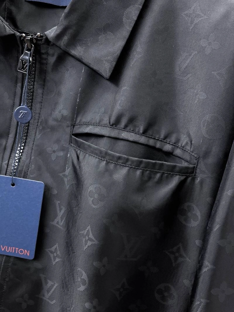 Louis Vuitton Outwear Elegant 136680