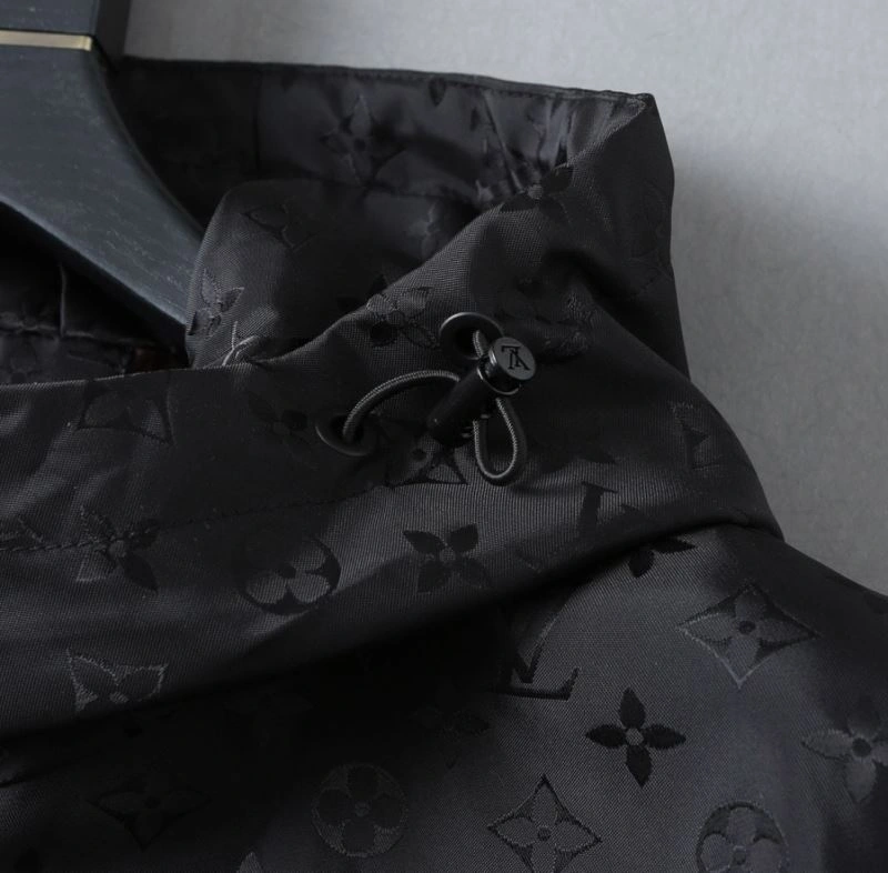 NewStyle Louis Vuitton Outwear 136679