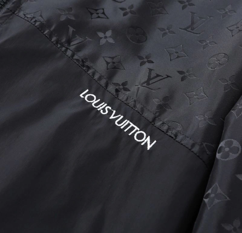 NewStyle Louis Vuitton Outwear 136679