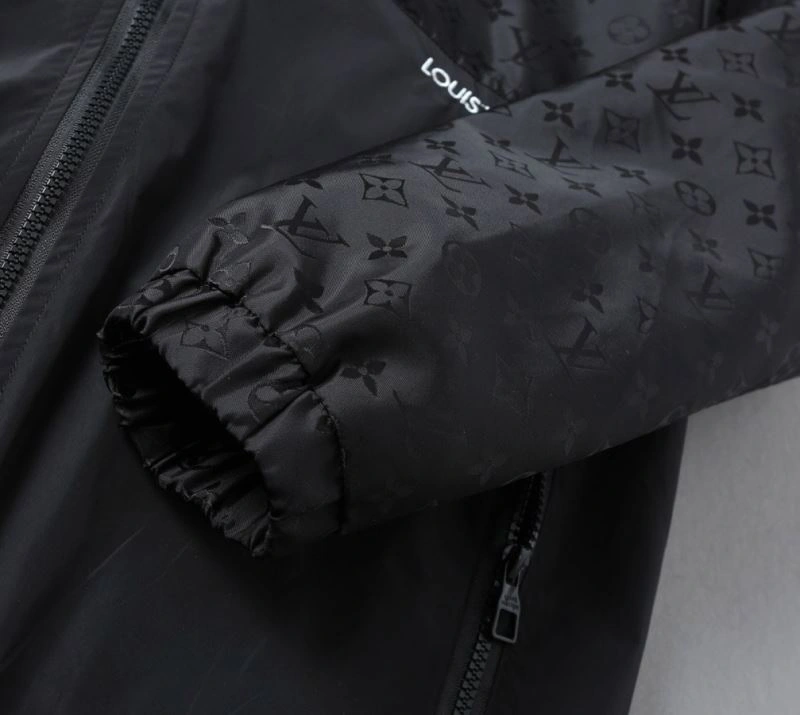 NewStyle Louis Vuitton Outwear 136679