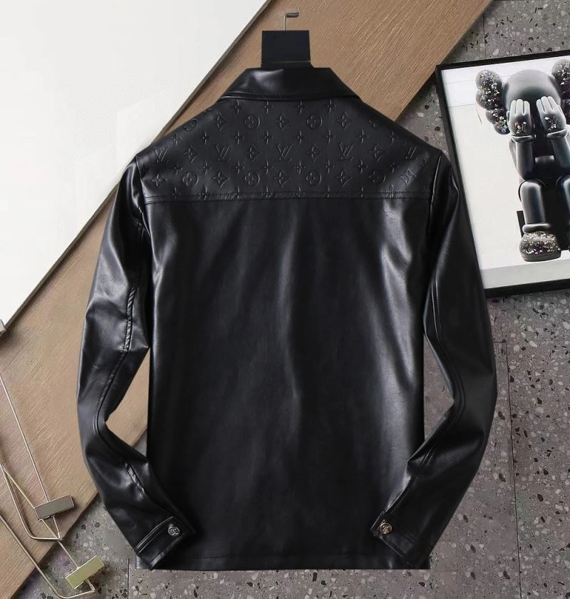 Breathable Louis Vuitton Outwear 136719