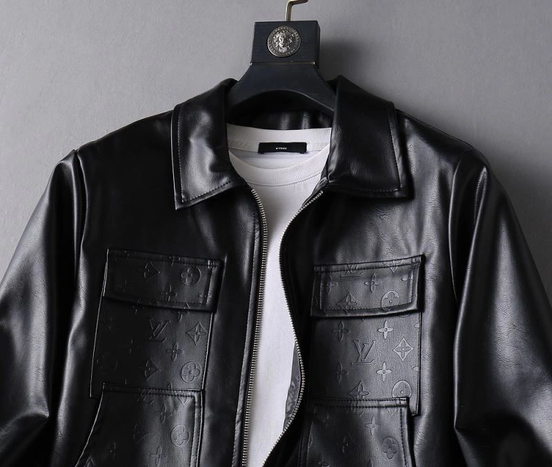 Breathable Louis Vuitton Outwear 136719