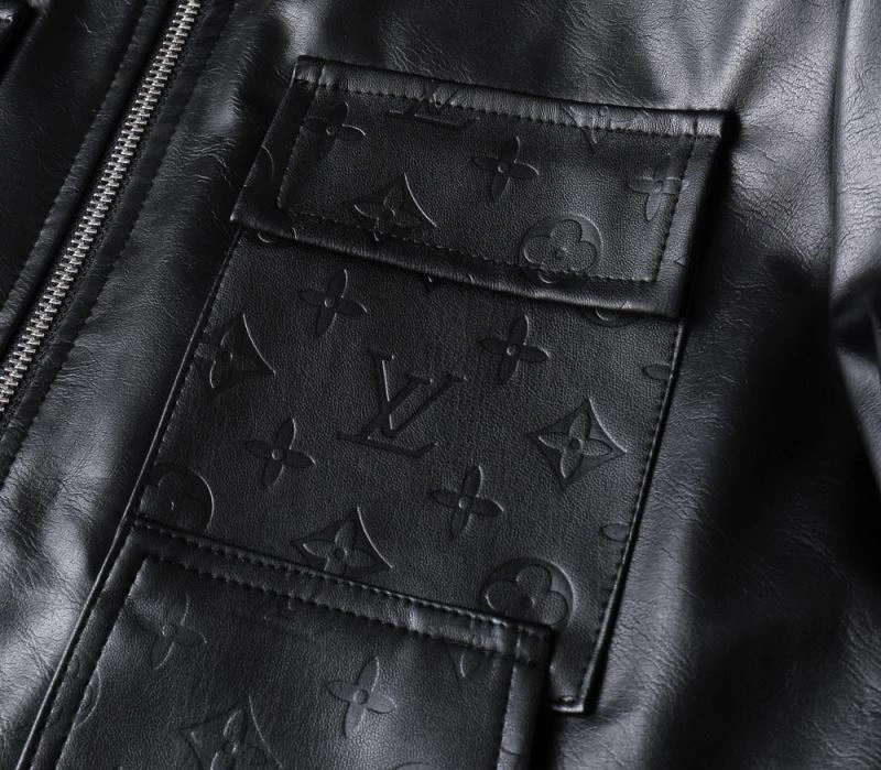 Breathable Louis Vuitton Outwear 136719