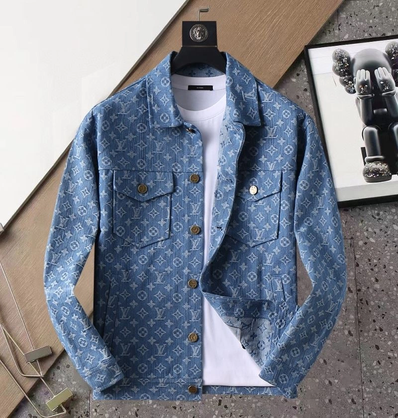 Classic Louis Vuitton Outwear 136676