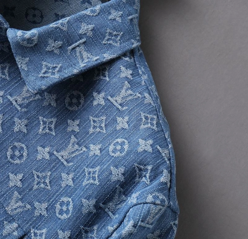 Classic Louis Vuitton Outwear 136676