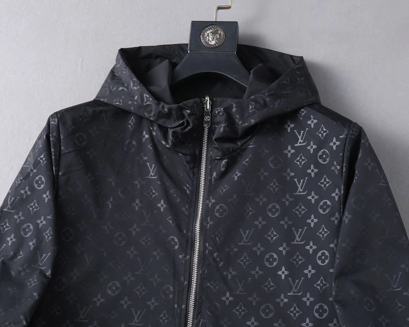Louis Vuitton Outwear Durable 136675