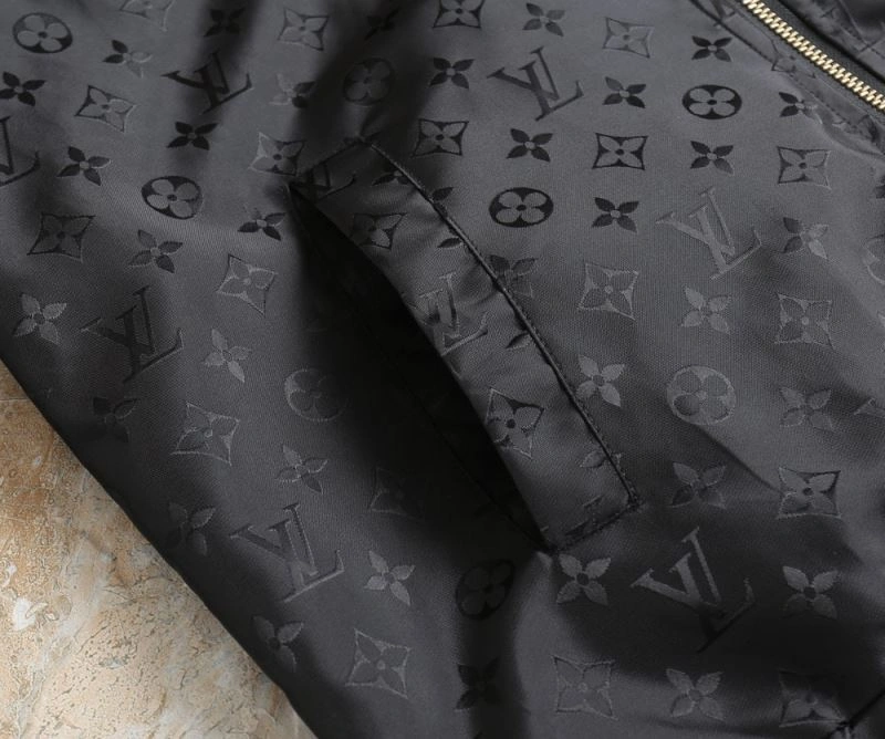 QuickDry Louis Vuitton Outwear 136674