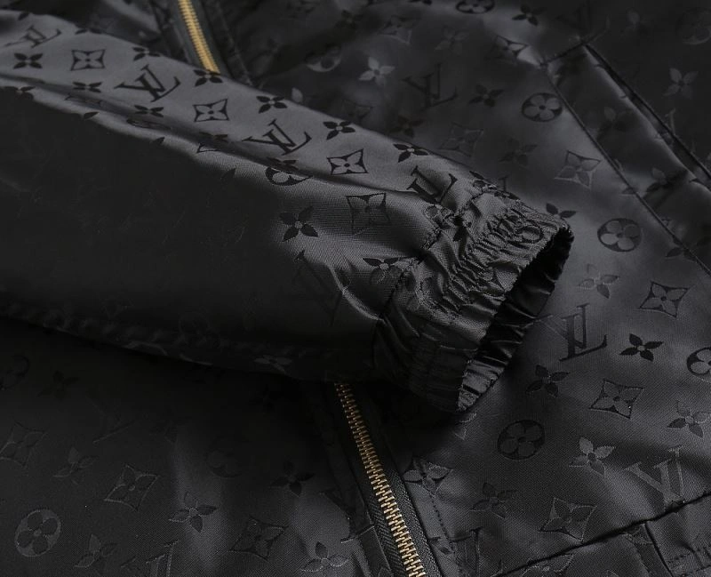 QuickDry Louis Vuitton Outwear 136674
