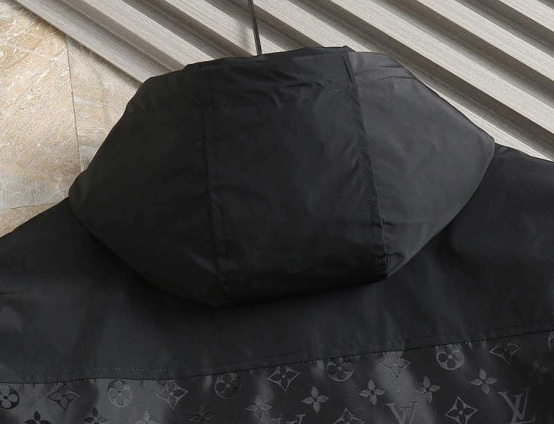 QuickDry Louis Vuitton Outwear 136674