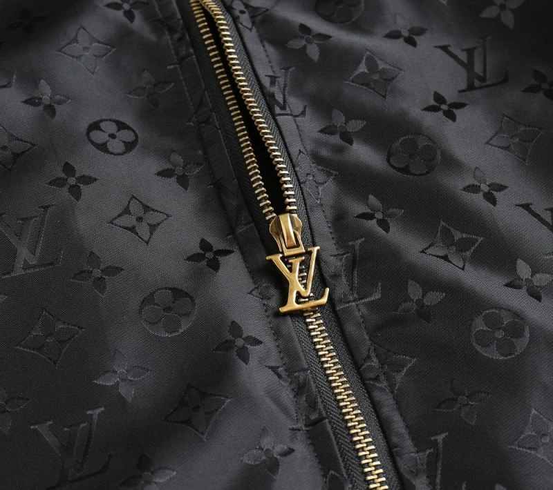 QuickDry Louis Vuitton Outwear 136674