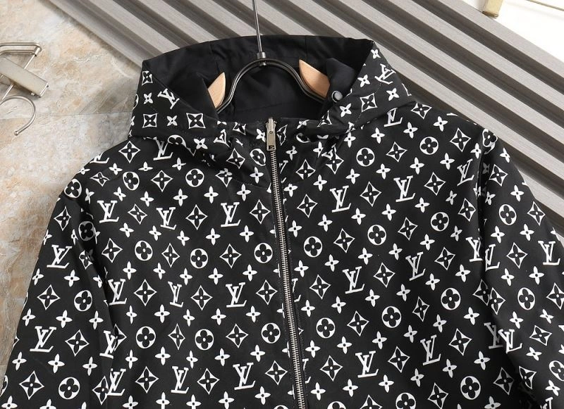 Durable Louis Vuitton Outwear 136670