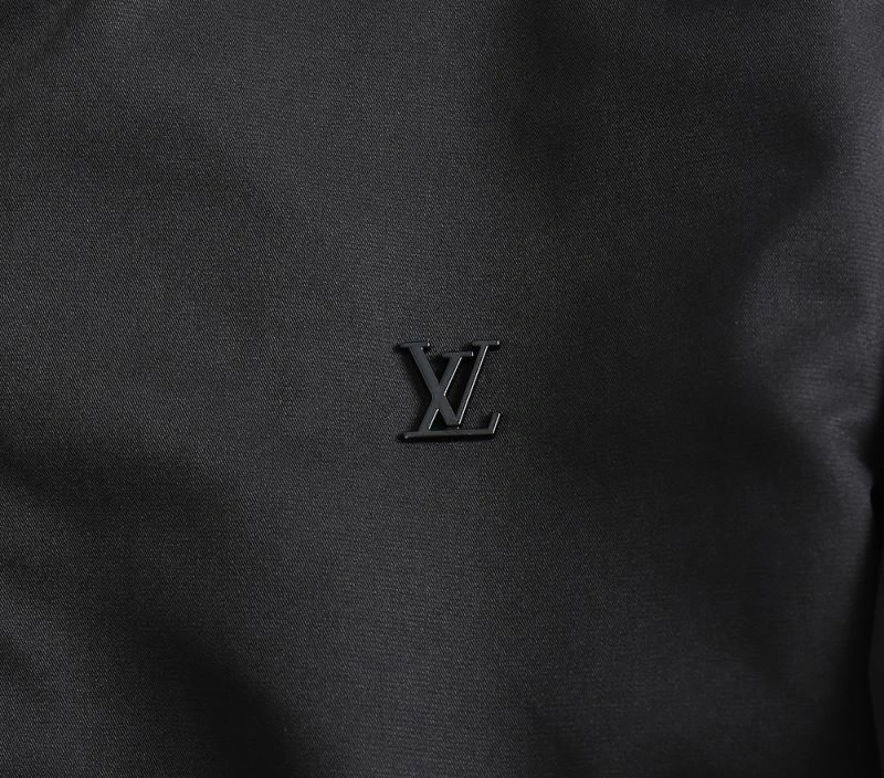 Durable Louis Vuitton Outwear 136670