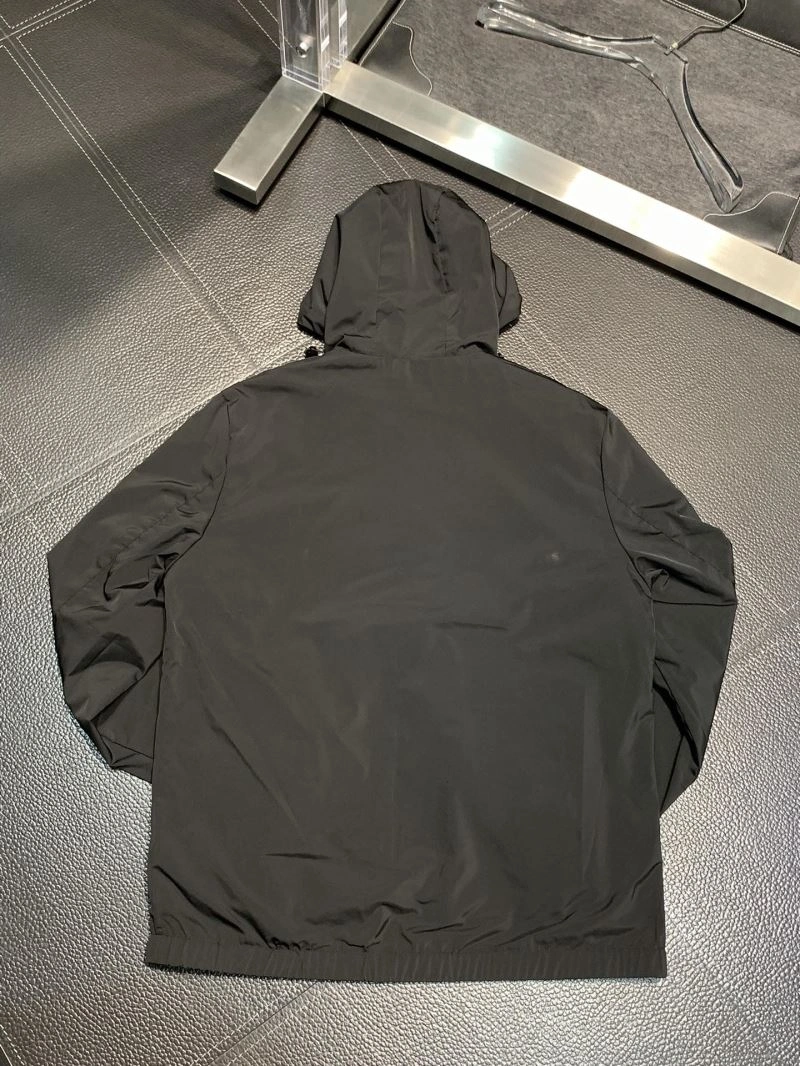 Louis Vuitton Outwear TechFriendly 136667