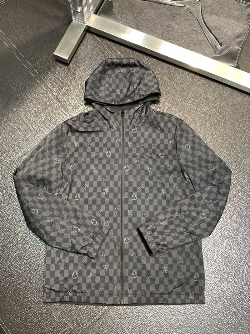 Louis Vuitton Outwear TechFriendly 136667