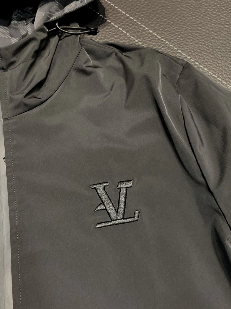 Louis Vuitton Outwear TechFriendly 136667