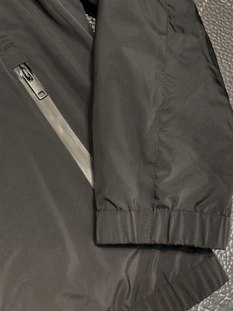 Louis Vuitton Outwear TechFriendly 136667