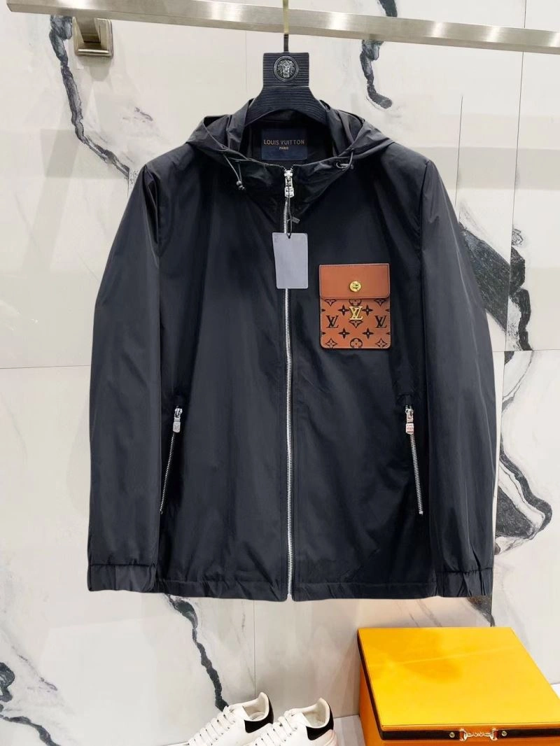 FlexibleFit Louis Vuitton Outwear 136663
