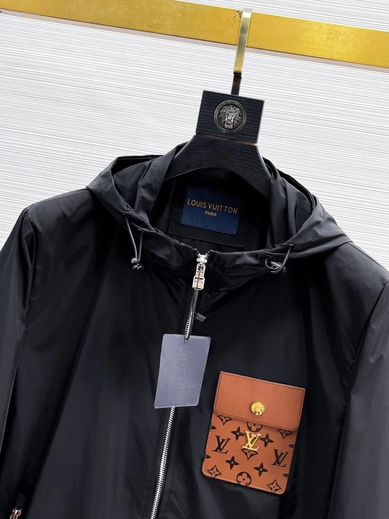 FlexibleFit Louis Vuitton Outwear 136663