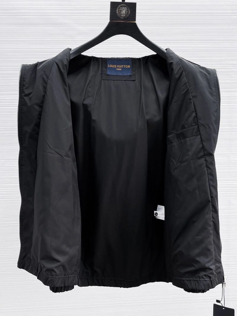 FlexibleFit Louis Vuitton Outwear 136663