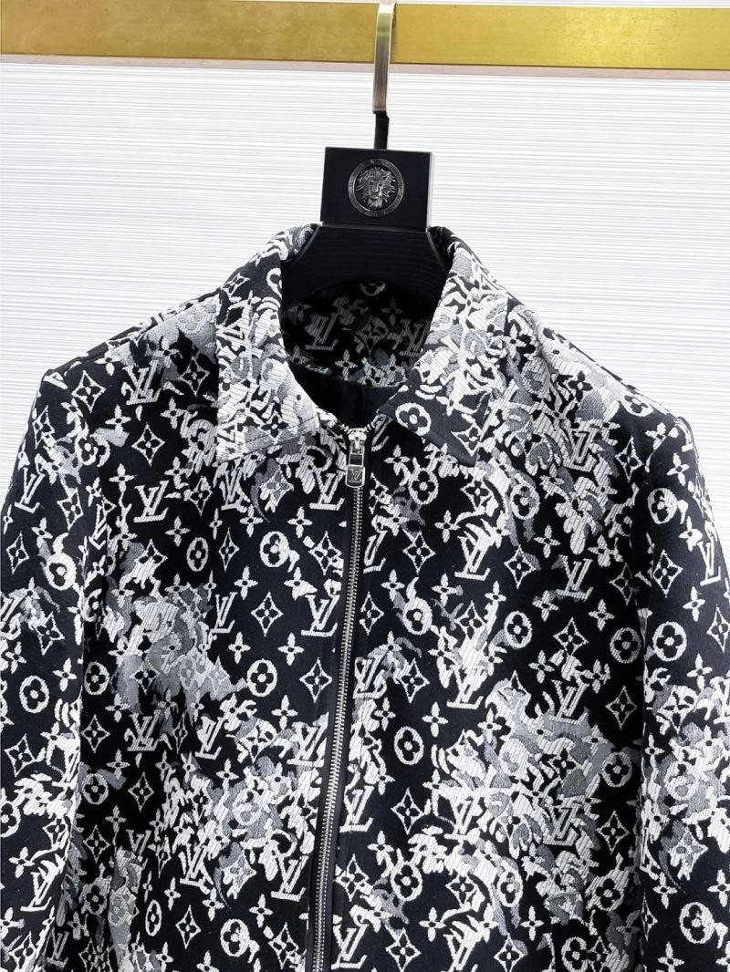 Louis Vuitton Outwear Effortless 136668