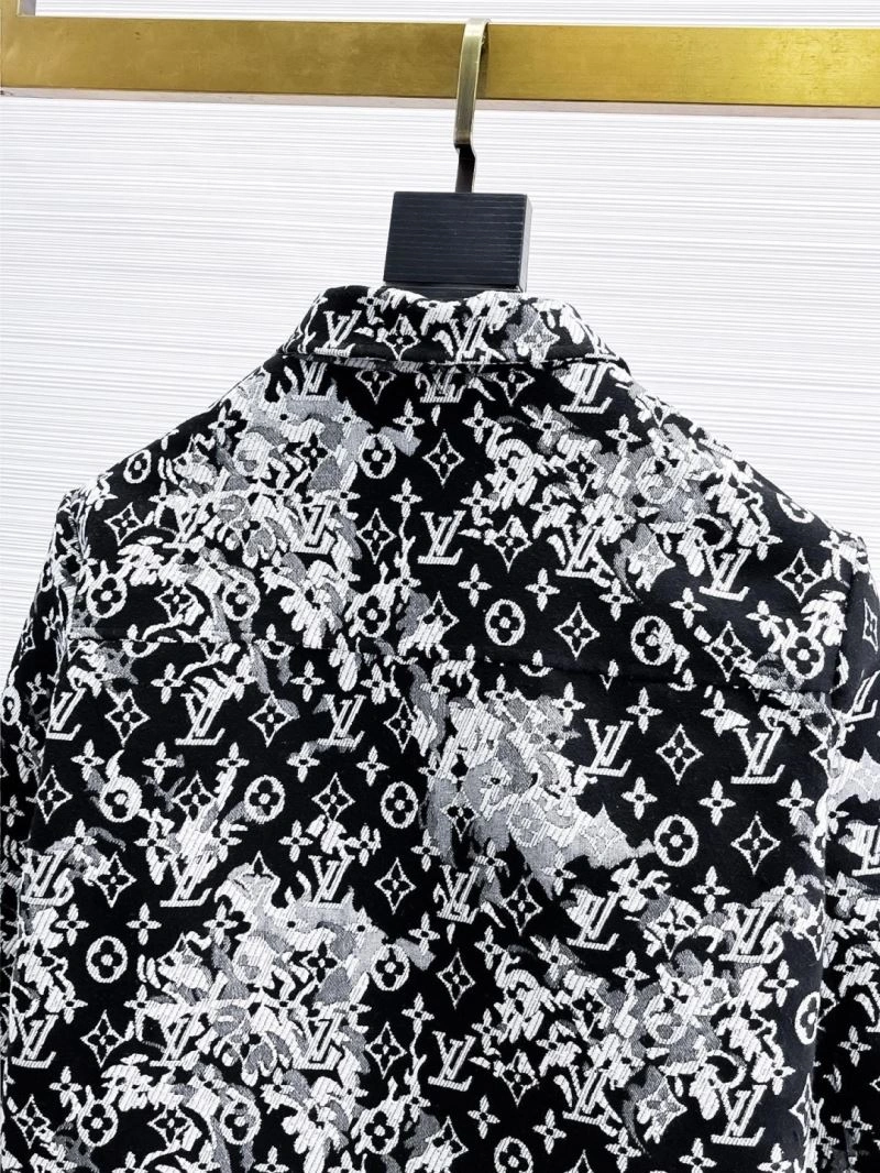 Louis Vuitton Outwear Effortless 136668