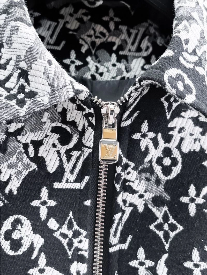 Louis Vuitton Outwear Effortless 136668