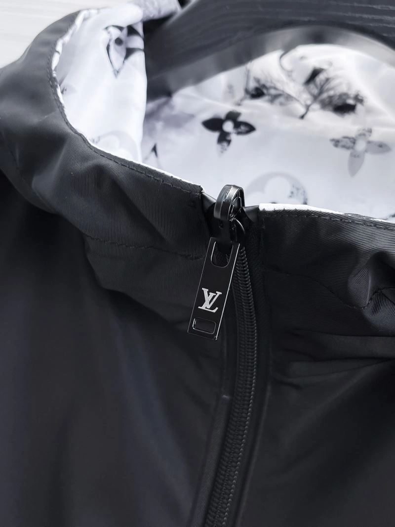 Louis Vuitton Outwear WellDesigned 136659
