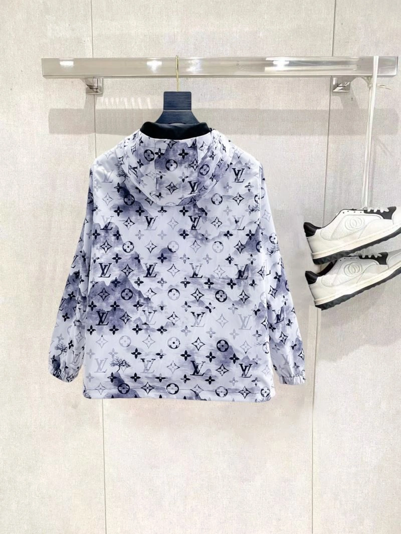Louis Vuitton Outwear WellDesigned 136659