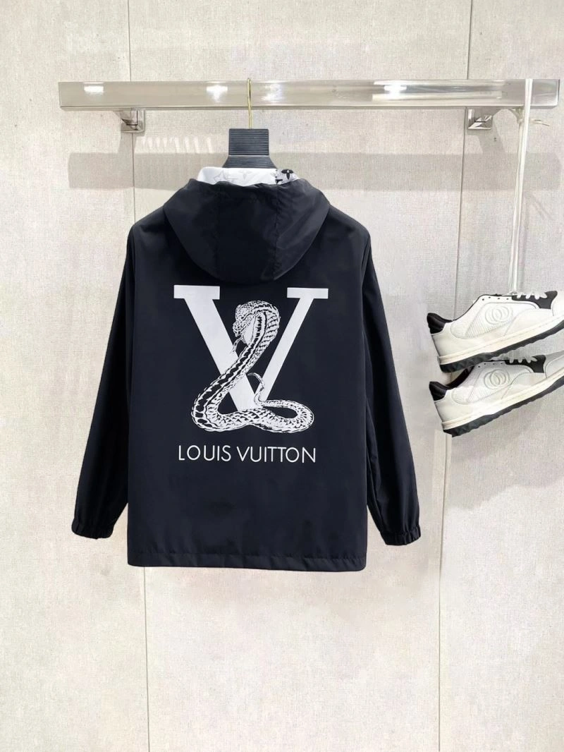 Louis Vuitton Outwear WellDesigned 136659
