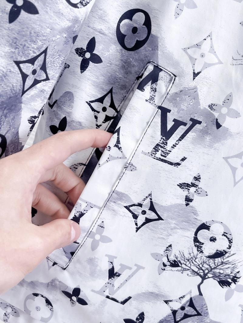 Louis Vuitton Outwear WellDesigned 136659