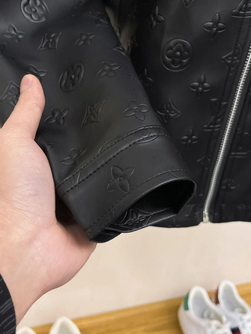 Louis Vuitton Outwear FreshLook 136650
