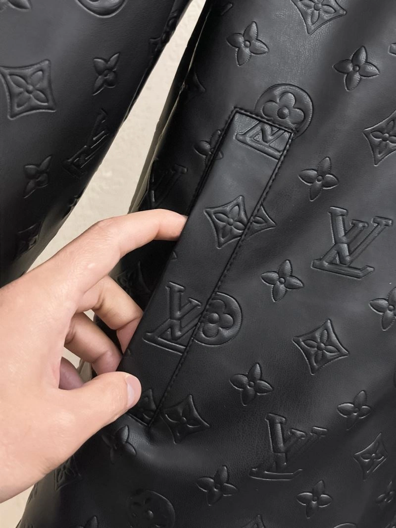 Louis Vuitton Outwear FreshLook 136650