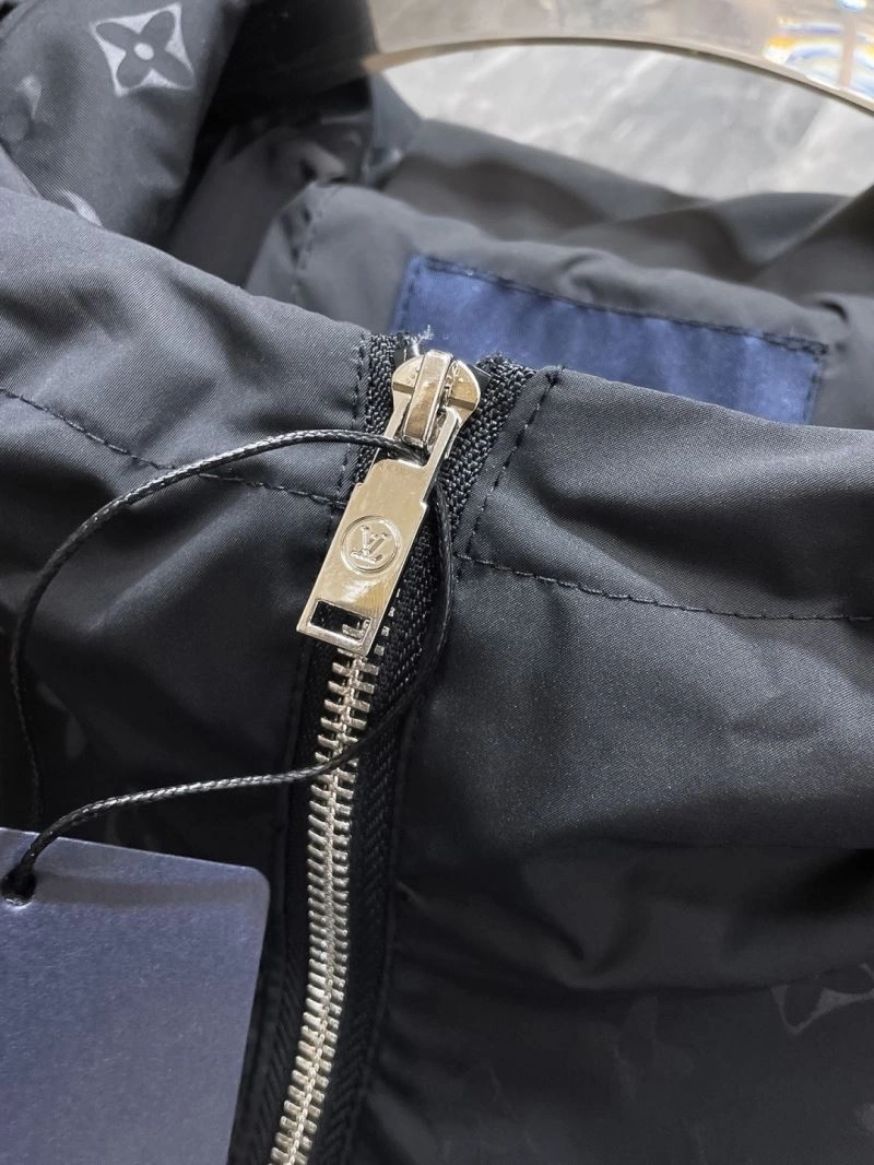 Louis Vuitton Outwear Functional 136655