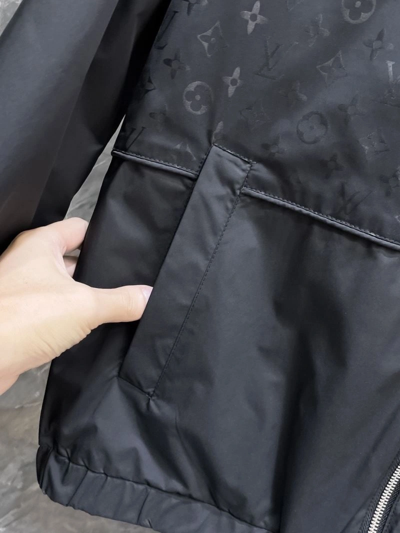 Louis Vuitton Outwear Functional 136655
