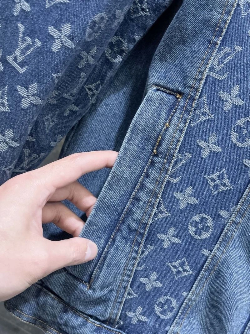 Louis Vuitton Outwear ZipUp 136671
