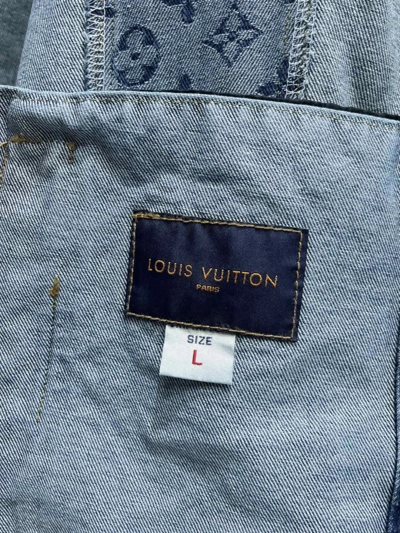 Louis Vuitton Outwear ZipUp 136671