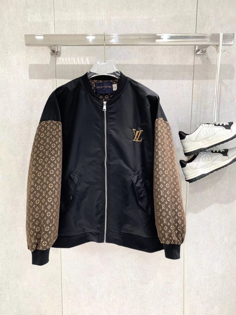 Louis Vuitton Outwear Youthful 136654