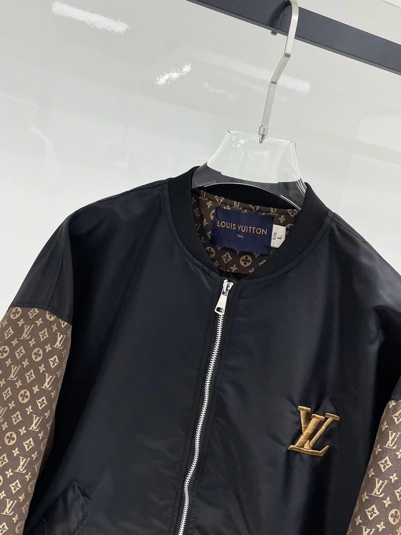 Louis Vuitton Outwear Youthful 136654