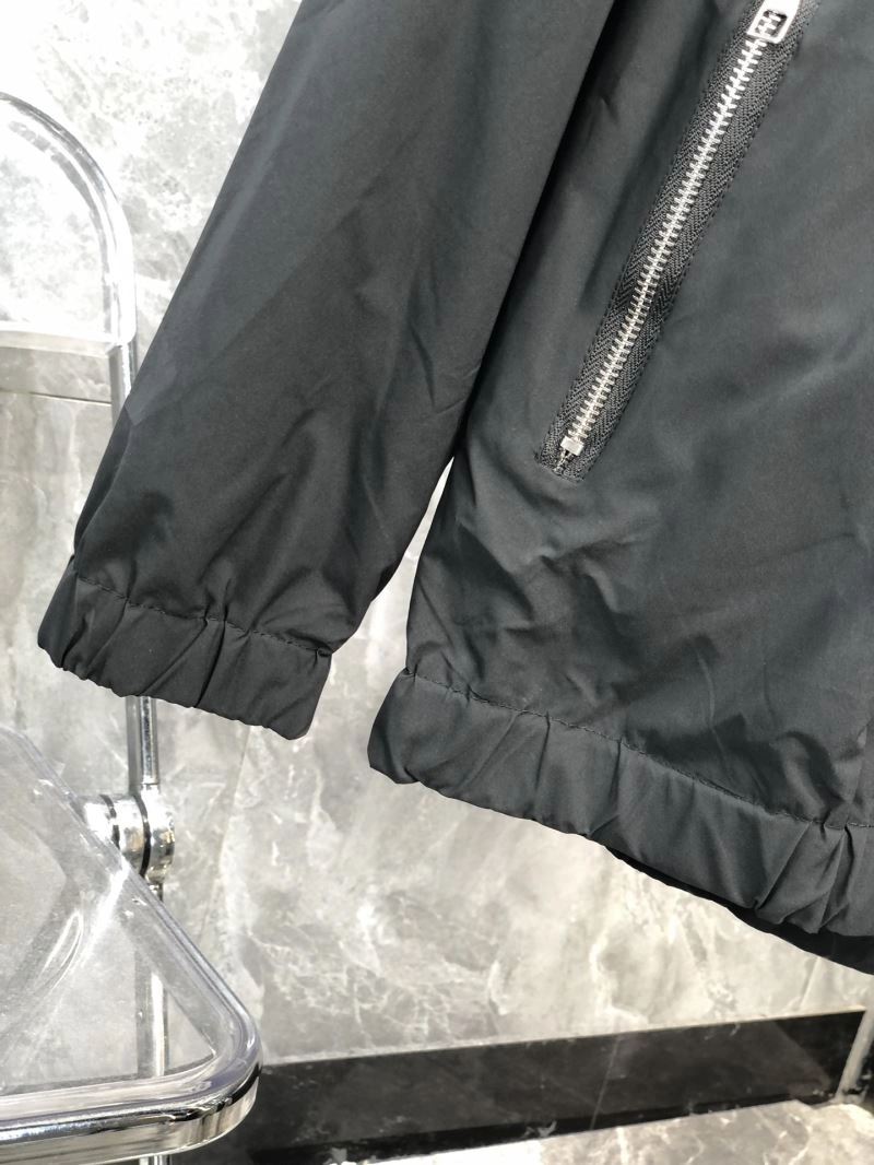 Louis Vuitton Outwear Sleek 136651