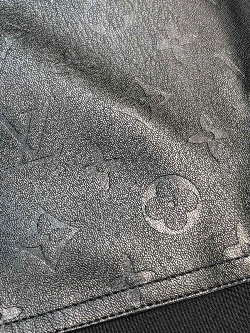 Original Louis Vuitton Outwear 136645