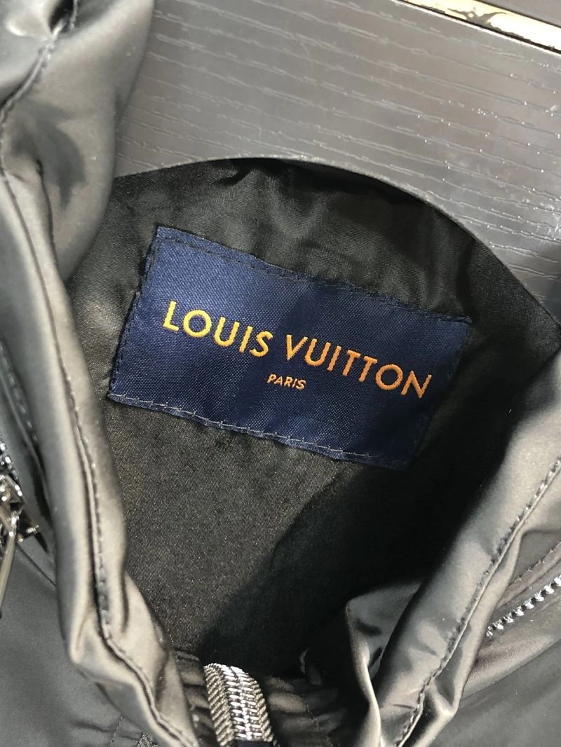 Louis Vuitton Outwear Timeless 136657