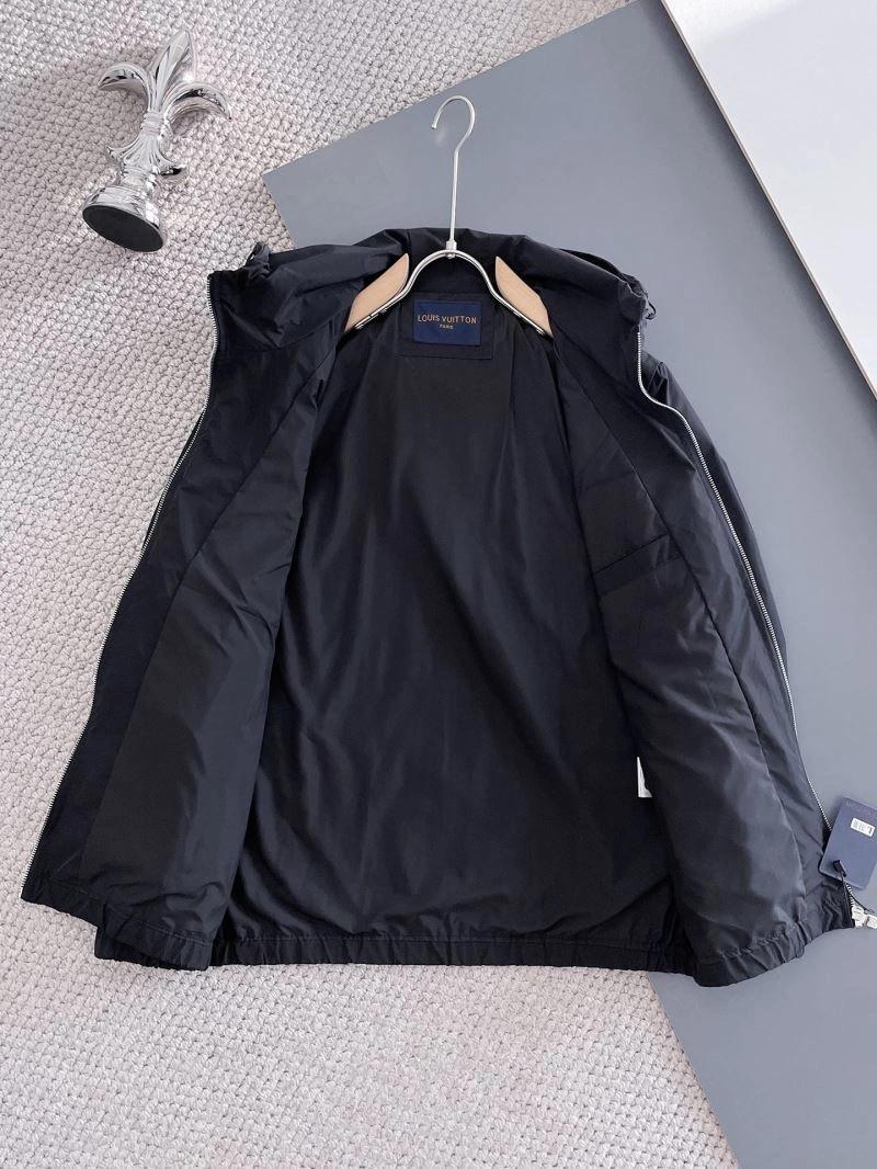 WaterResistant Louis Vuitton Outwear 136658